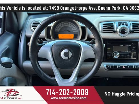 Used 2013 smart fortwo passion image 18