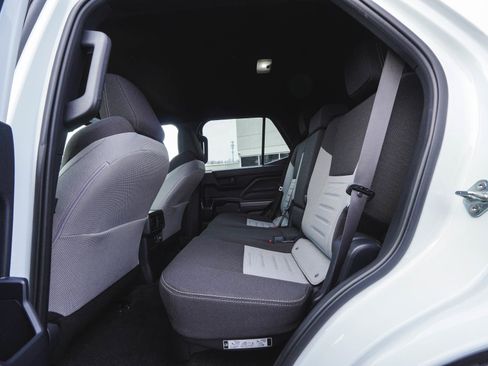 Used 2025 Toyota 4Runner TRD Off-Road image 31