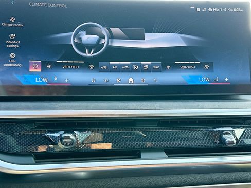 New 2027 BMW X7 xDrive40i w/ Executive Package AWD/4WD image 12