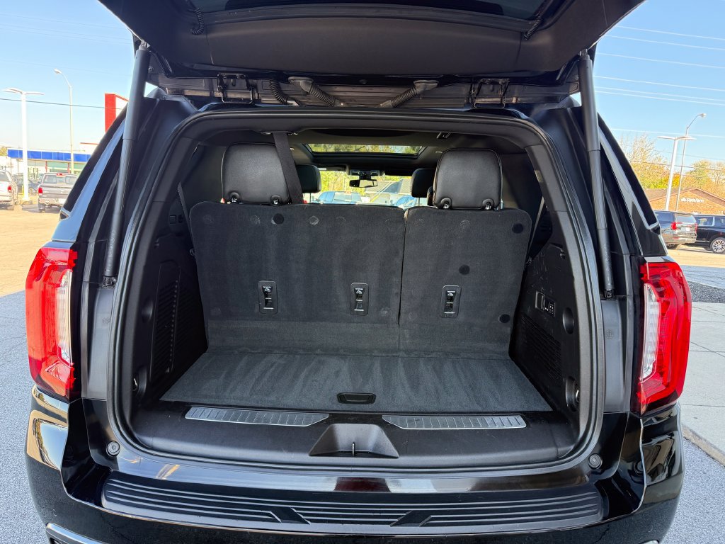 Used 2021 GMC Yukon AT4 w/ Technology Package AWD/4WD image 32