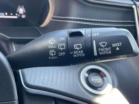 Used 2023 Jeep Grand Cherokee L Laredo image 21