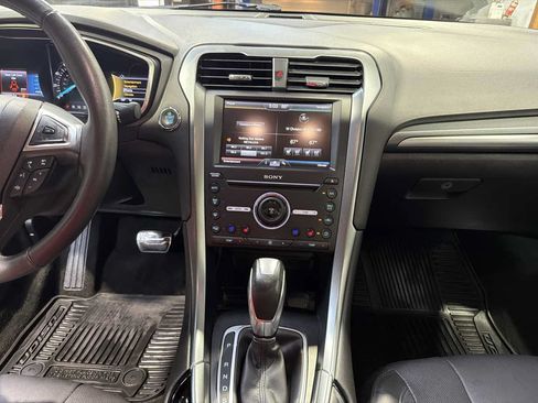 Used 2016 Ford Fusion Titanium FWD image 20
