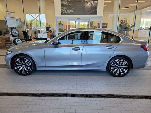 Used 2025 BMW 330i xDrive Sedan w/ Convenience Package AWD/4WD image 8