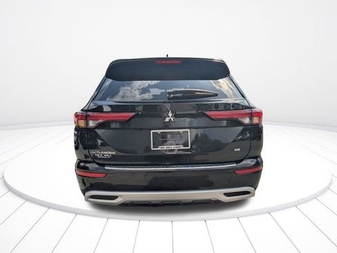 Used 2024 Mitsubishi Outlander SE image 4