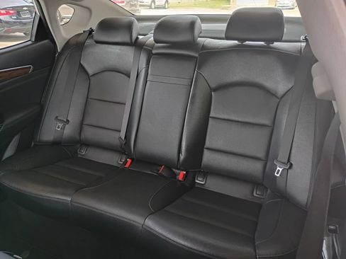 Used 2017 Kia Cadenza Technology FWD image 12