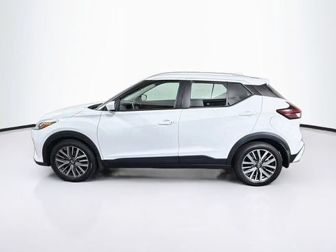 Certified 2023 Nissan Kicks SV FWD image 5