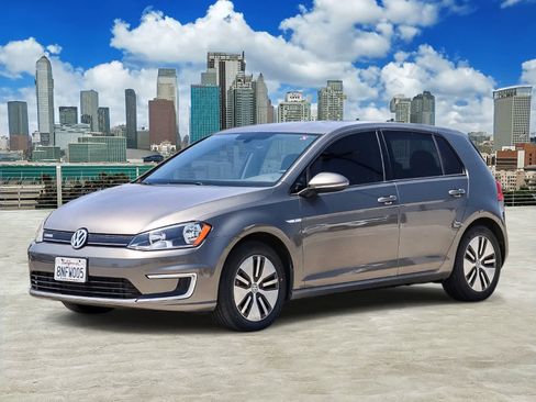 Used 2016 Volkswagen e-Golf SE w/ DC Fast Charging Package FWD image 1