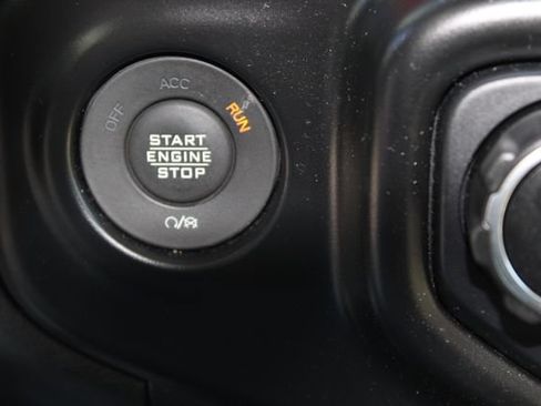 Used 2023 Jeep Wrangler Unlimited Rubicon w/ Cold Weather Group AWD/4WD image 24