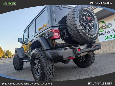 Used 2018 Jeep Wrangler Unlimited Rubicon AWD/4WD image 12
