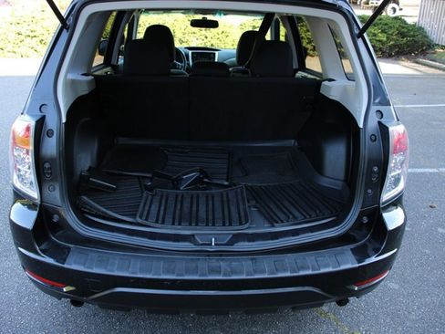 Used 2011 Subaru Forester 2.5X Premium w/ All-Weather Pkg image 16