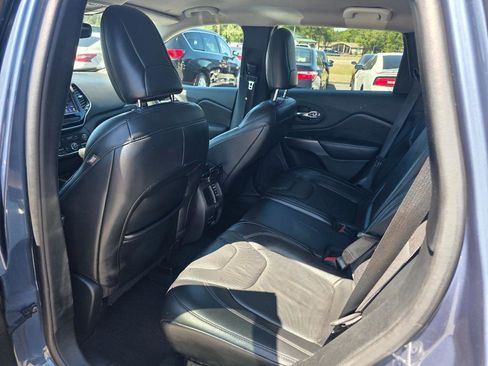 Used 2020 Jeep Cherokee Limited image 7