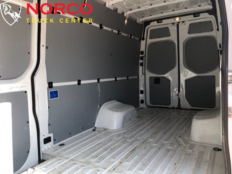 Used 2019 Freightliner Sprinter 3500 RWD image 9