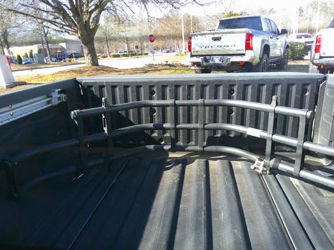 Used 2013 Nissan Frontier SV w/ SV Value Truck Pkg image 27