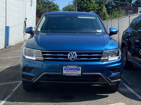 Used 2019 Volkswagen Tiguan SE FWD image 2