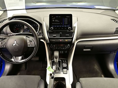 Used 2024 Mitsubishi Eclipse Cross SE image 2