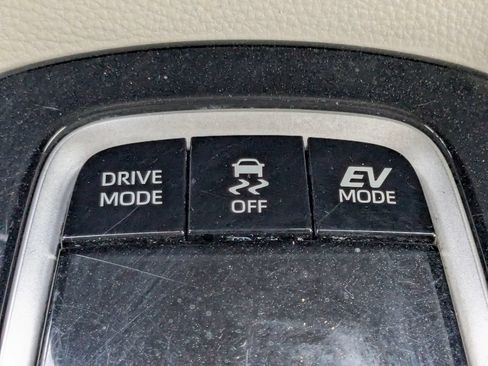 Used 2021 Toyota Corolla LE FWD image 22