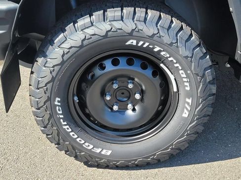 Used 2025 INEOS Grenadier AWD/4WD image 8