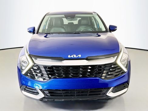 Used 2023 Kia Sportage EX FWD image 2