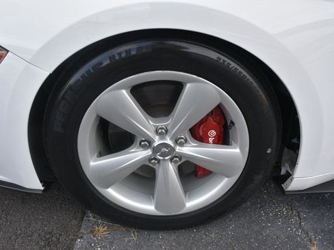 Used 2019 Ford Mustang GT Premium w/ Equipment Group 401A RWD image 30
