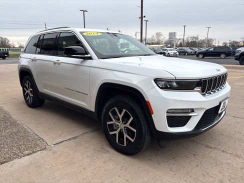 Used 2024 Jeep Grand Cherokee Limited image 8