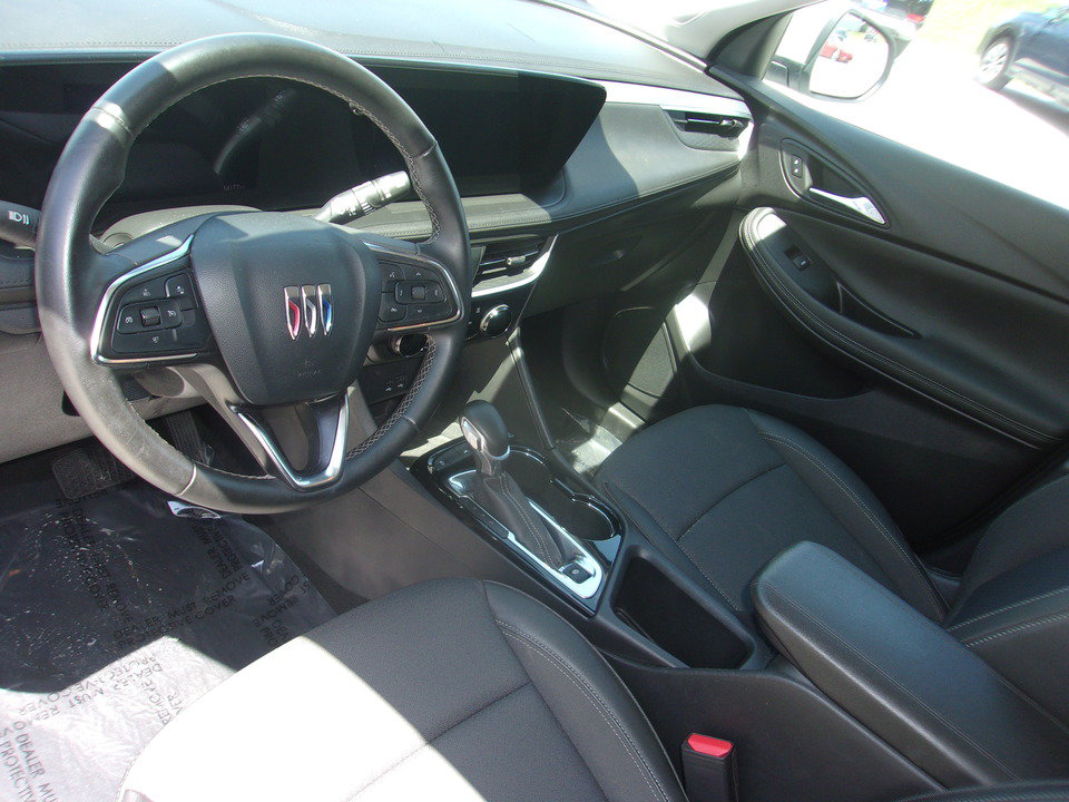 Used 2024 Buick Encore GX Preferred FWD image 11