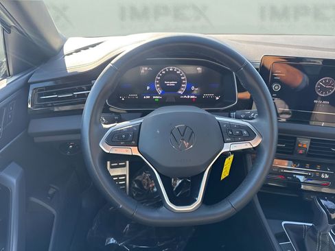 Used 2025 Volkswagen Jetta Sport image 12