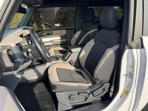 Used 2022 Ford Bronco Wildtrak image 15