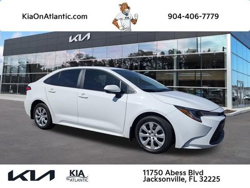 Used 2025 Toyota Corolla LE image 1