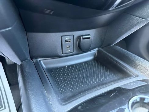 Used 2015 Nissan Rogue SV w/ SV Premium Package FWD image 22