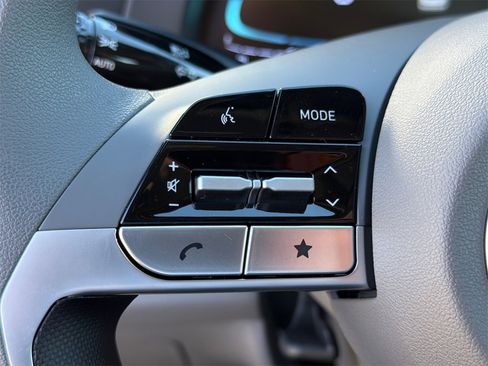 New 2026 Hyundai Elantra SE image 24