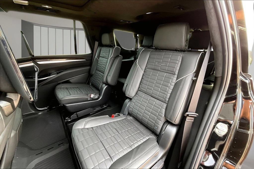 New 2026 Cadillac Escalade Platinum Sport w/ LPO, Floor Liner Package AWD/4WD image 10