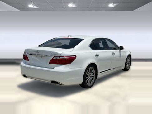 Used 2011 Lexus LS 460 L w/ Luxury Pkg RWD image 9