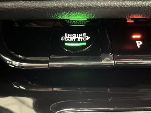 Used 2024 Lincoln Corsair AWD image 22