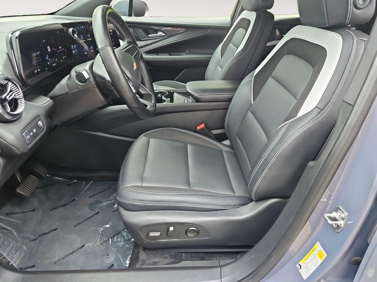 Used 2024 Chevrolet Blazer EV LT AWD/4WD image 9