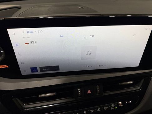 Used 2023 Lexus ES 350 w/ Premium Package image 30