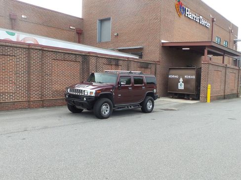 Used 2007 HUMMER H2 image 1
