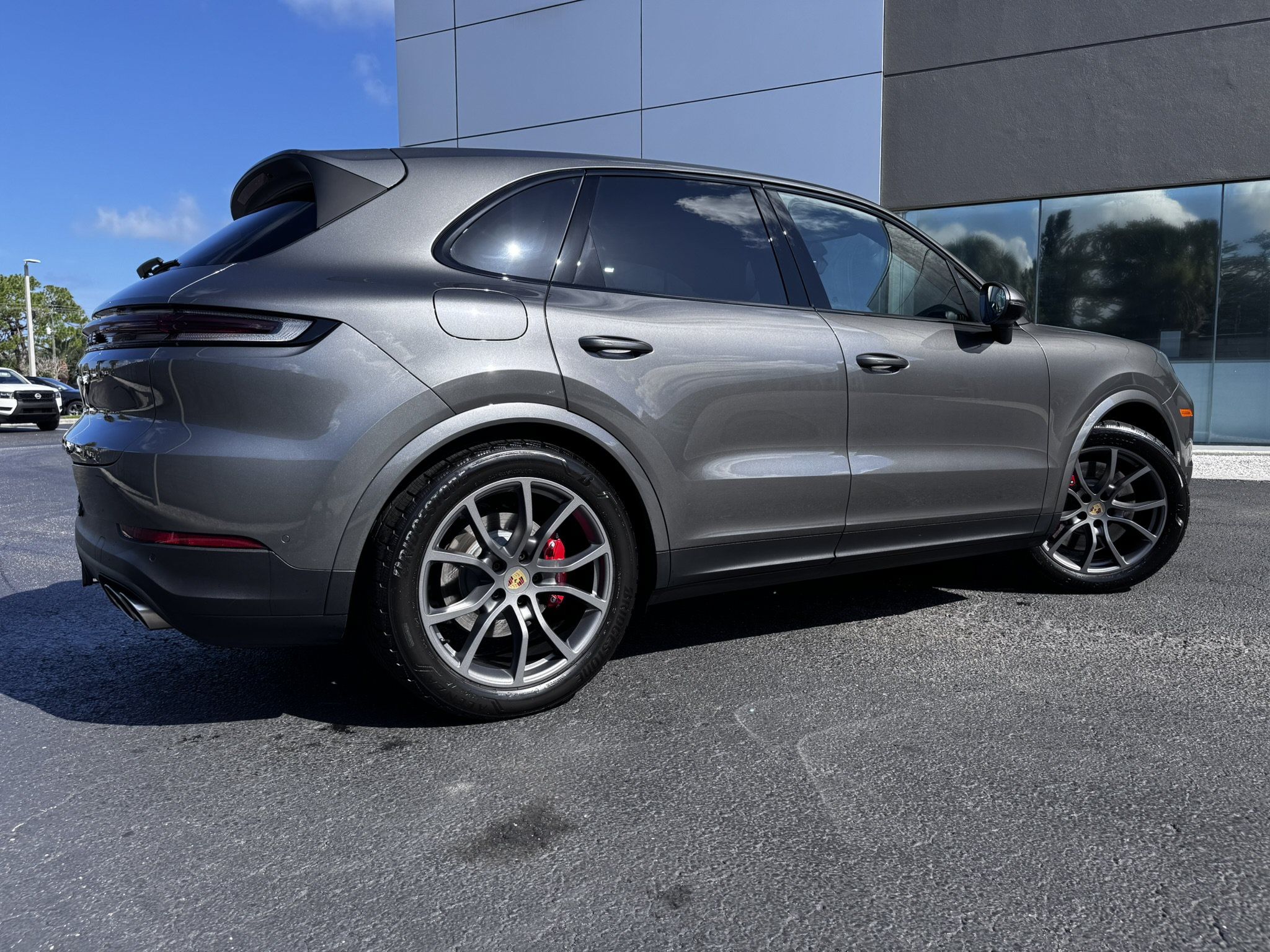 Certified 2024 Porsche Cayenne S AWD/4WD image 5