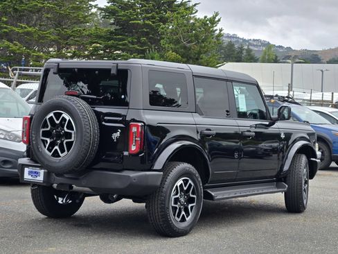New 2026 Ford Bronco Outer Banks AWD/4WD image 4