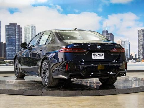 Used 2026 BMW 530i xDrive w/ M Sport Package AWD/4WD image 9