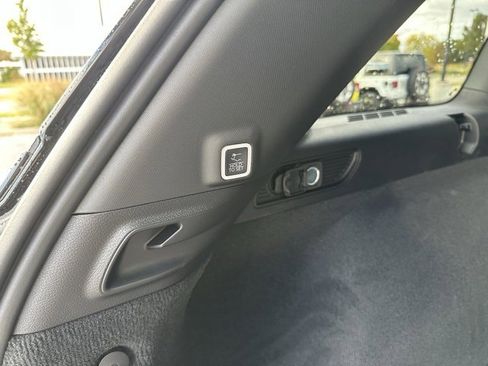 New 2025 Jeep Grand Cherokee Overland image 9