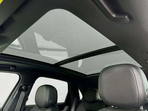 Certified 2025 Porsche Cayenne E-Hybrid AWD/4WD image 23