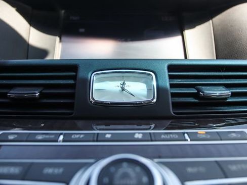 Used 2016 INFINITI Q70 L 3.7 w/ Deluxe Touring Package image 24