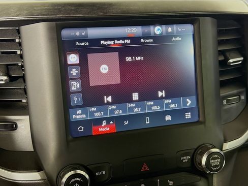 Used 2023 RAM 1500 Big Horn AWD/4WD image 15