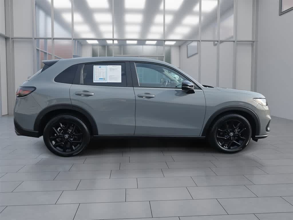 Certified 2025 Honda HR-V Sport image 2