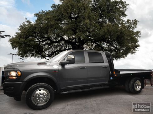 Used 2023 RAM 5500 Tradesman AWD/4WD image 1