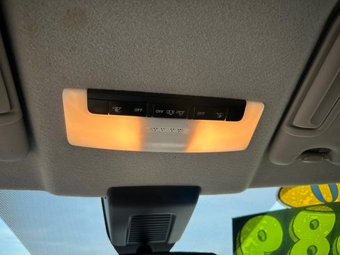 Used 2020 Nissan Kicks SV image 18