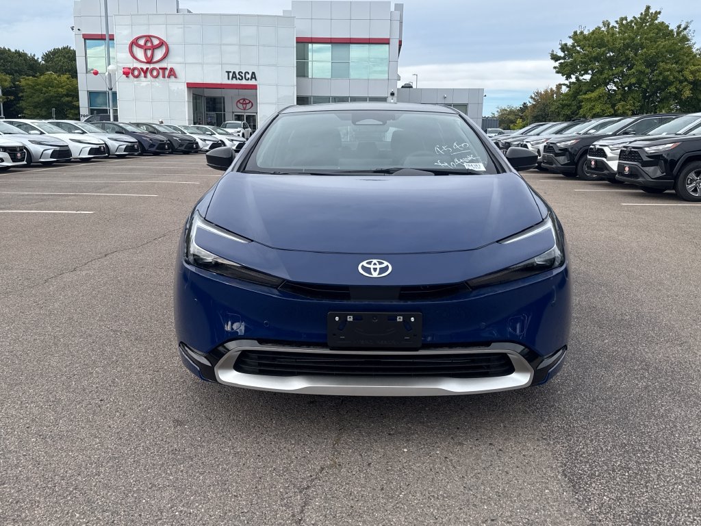 New 2027 Toyota Prius Plug-In Hybrid FWD image 2