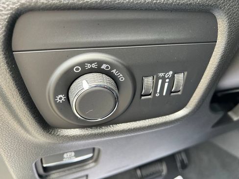 New 2026 Jeep Grand Cherokee Laredo AWD/4WD image 29