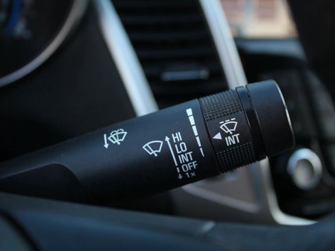 Used 2016 Chevrolet Cruze LT w/ Technology Package image 44