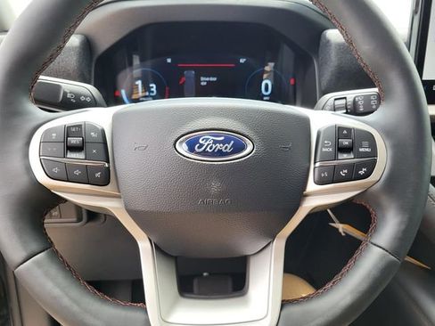 New 2026 Ford Explorer Active RWD image 10